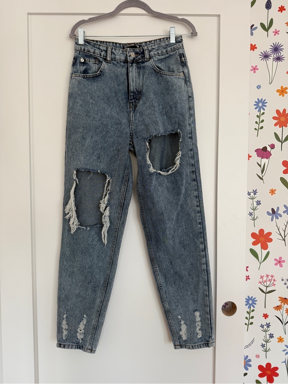 PrettyLittleThing High Waisted Mom Jeans Size 4